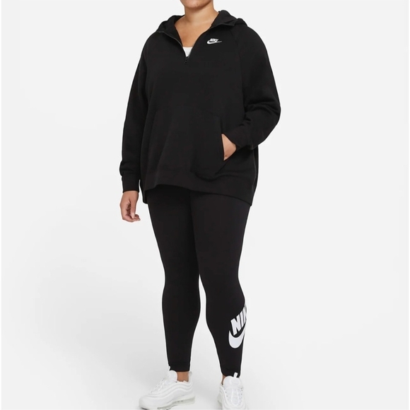 Nike Black High-Waisted Leggings with Swoosh Logo - Picture 3 of 4